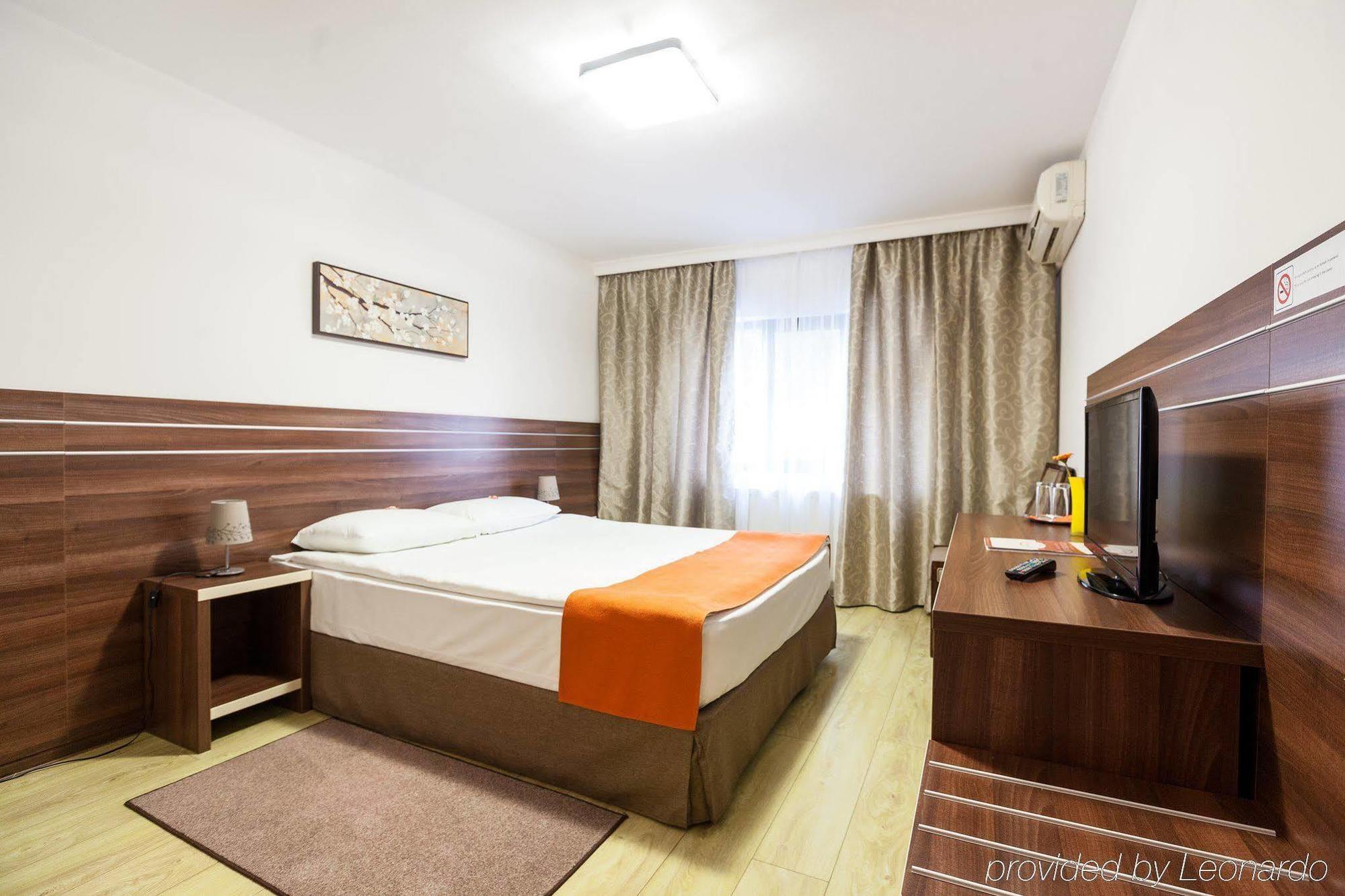 Hotel Nelisse Бухарест Екстер'єр фото