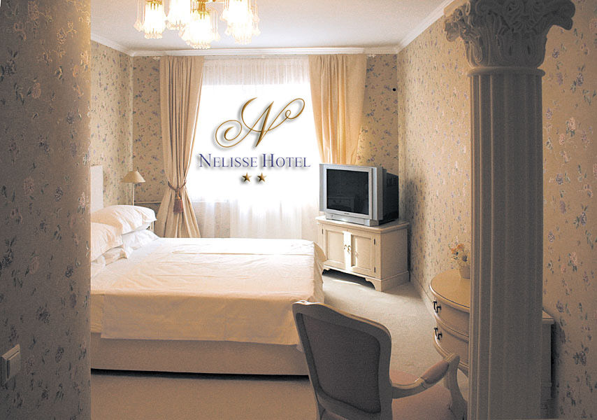Hotel Nelisse Бухарест Номер фото